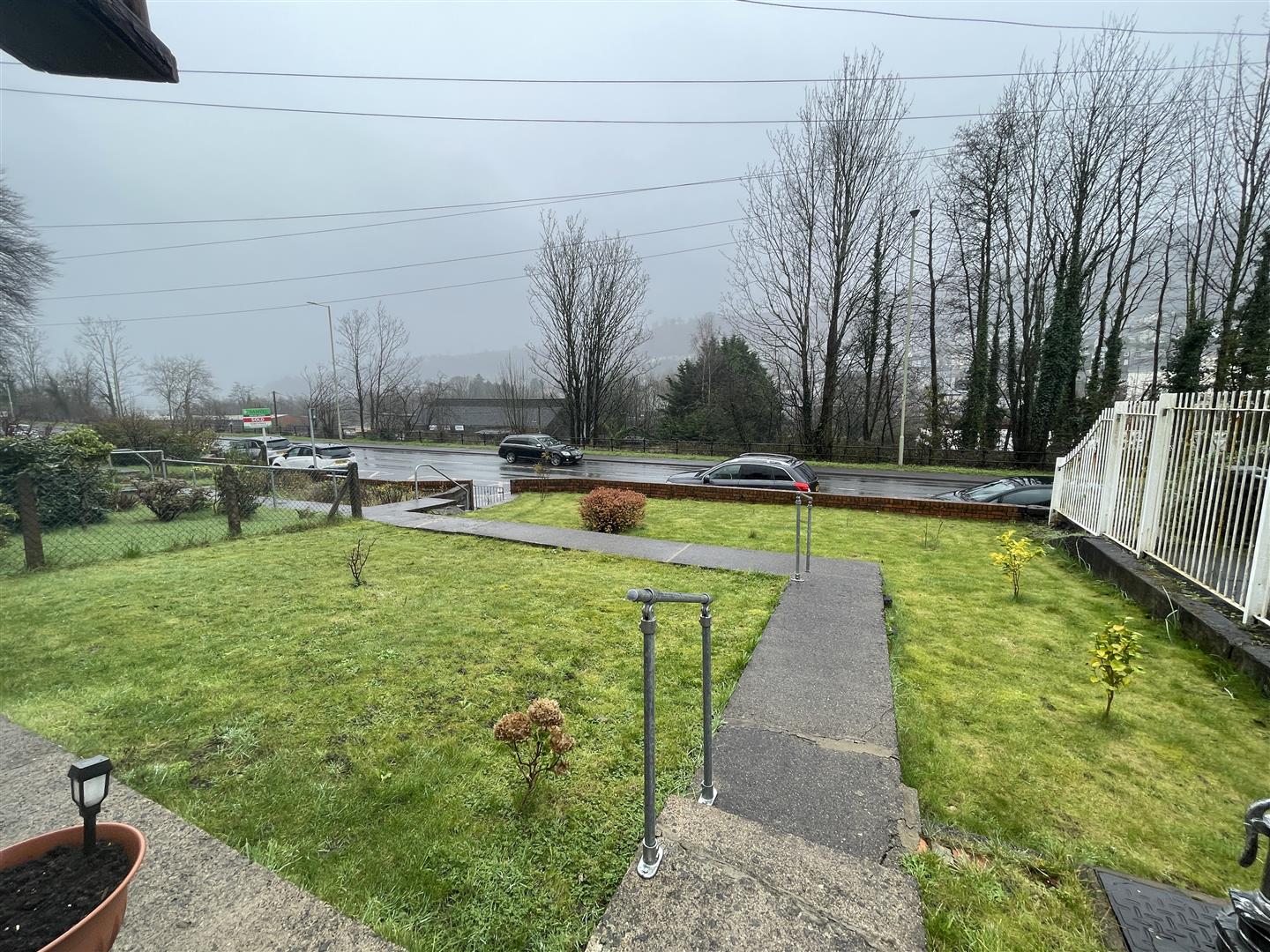 2 Bedroom Flat The Poplars, Mountain Ash Durbin & Co